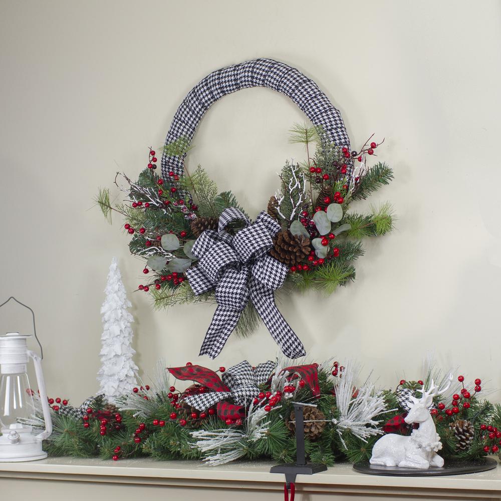 Black/White Houndstooth and Berry Artificial Christmas Wreath - 24-Inch  Unlit. Picture 2
