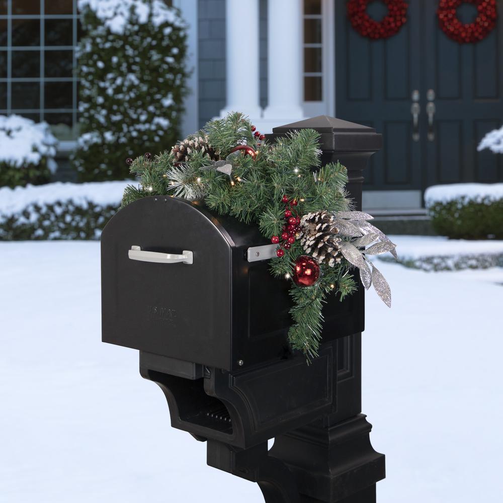 36" Pre-lit Decorated Artificial Pine Christmas Mailbox Swag. Picture 2