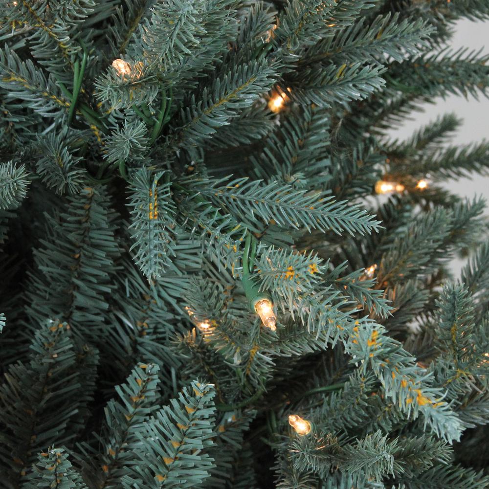 7.5' Pre-Lit Medium Fairbanks Alpine Artificial Christmas Tree - Clear Lights. Picture 3