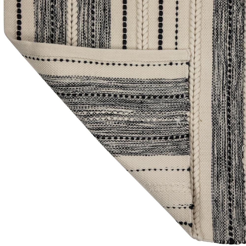 3.5' x 2.25' Cream and Black Twisted Textured Handloom Woven Outdoor Throw Rug. Picture 6