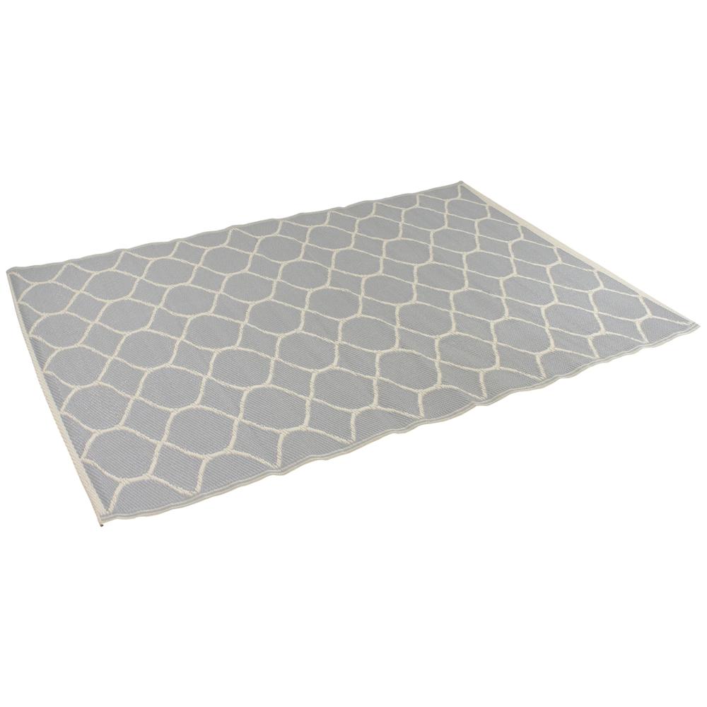 4' x 6' Gray and Beige Honeycomb Pattern Rectangular Outdoor Area Rug. Picture 3