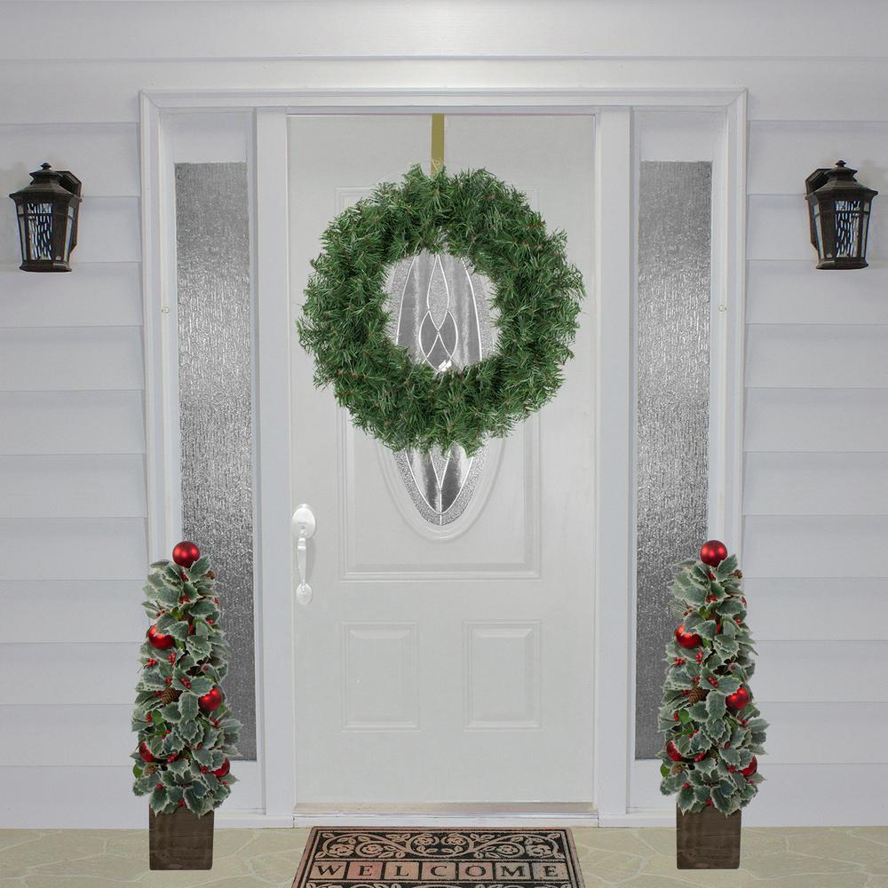 Canadian Pine Artificial Christmas Wreath - 24-Inch  Unlit. Picture 3