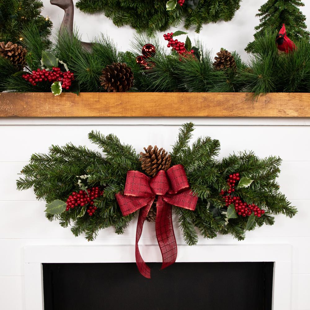 32" Canadian Pine Artificial Christmas Door Swag - Unlit. Picture 2