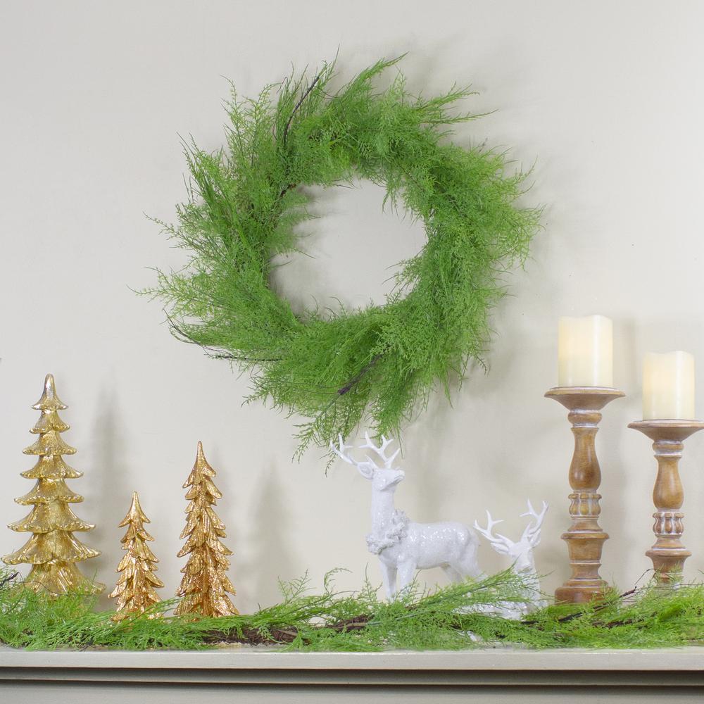 Brown and Green Cedar Christmas Wreath - 24-Inch  Unlit. Picture 2