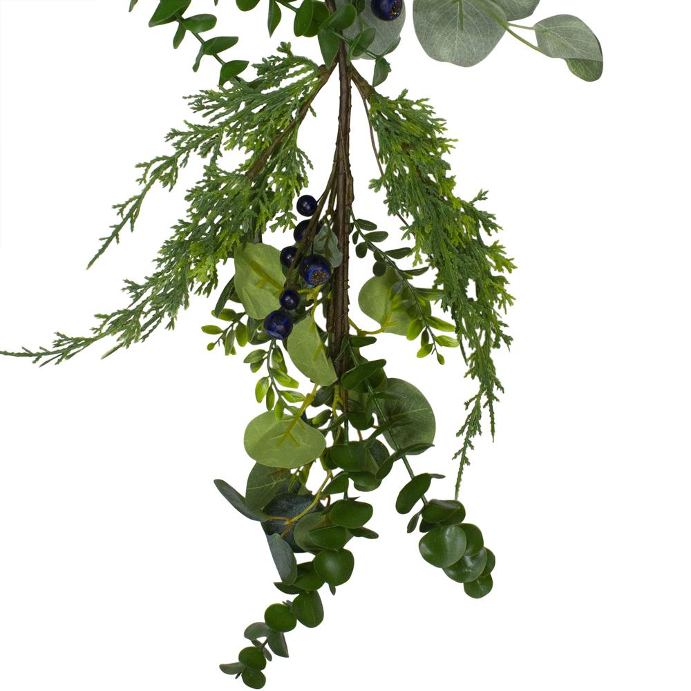 5ft Blueberry Eucalyptus Pine Artificial Christmas Garland - Unlit. Picture 4