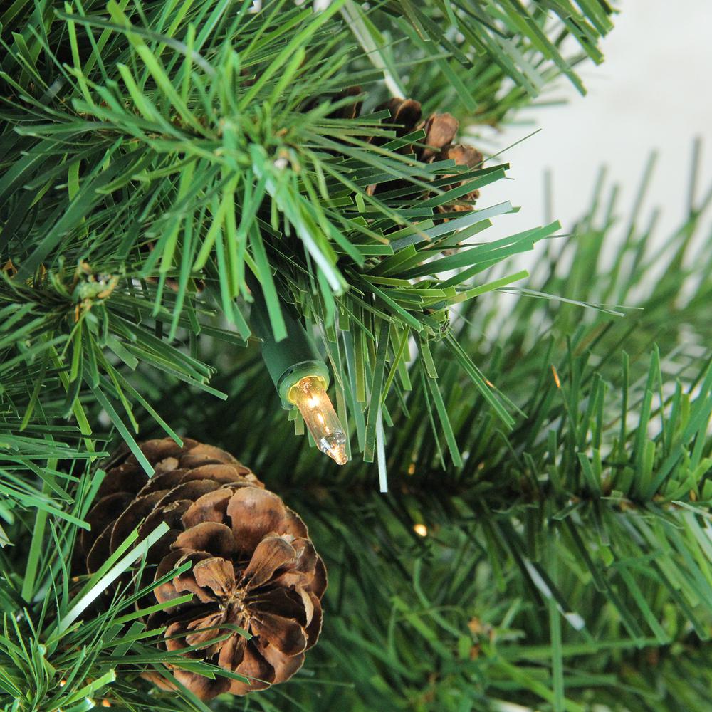3' Pre-Lit Full Dakota Pine Artificial Christmas Tree - Clear Lights. Picture 2