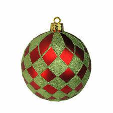 4ct Red and Green Shatterproof 2-Finish Checkered Christmas Ball Ornaments 4" (100mm). Picture 2