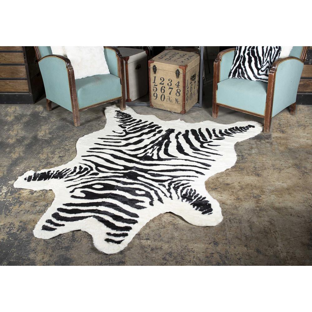 63" x 90" Zebra Black And White Print Area Rug - 317167. Picture 7