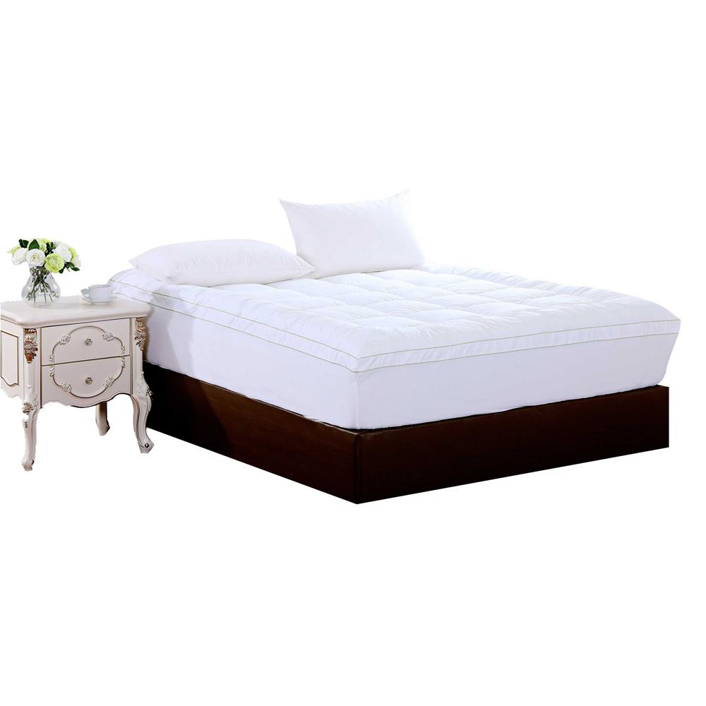 17" Square Quilted Accent Queen Piping Mattress Pad With Fitted Cover - 303540. Picture 1