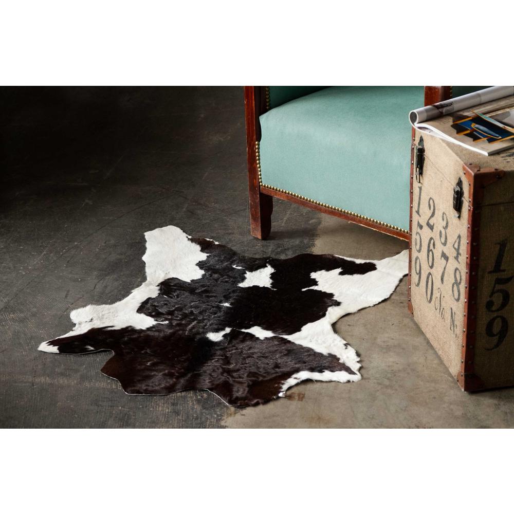 24" x 36" Black And White Calfskin - Area Rug - 316960. Picture 3