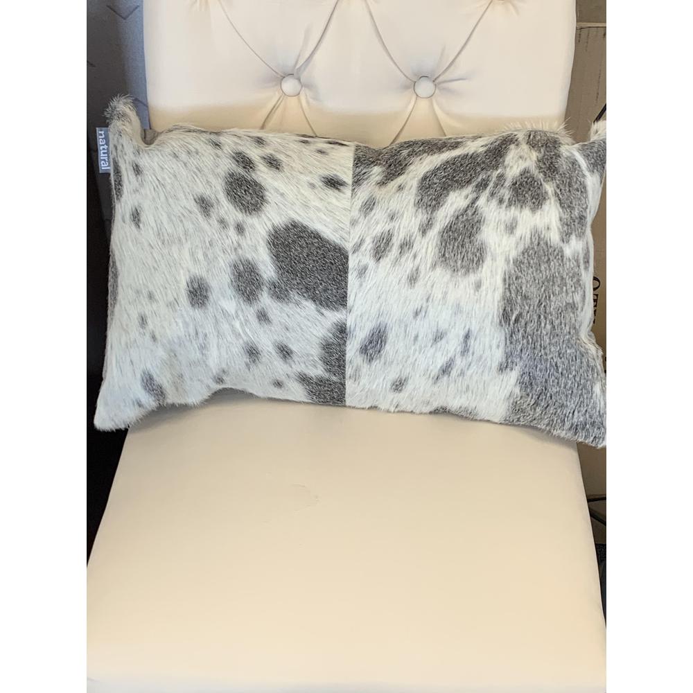 Set of 2 Gray And White Natural Cowhide Pillows - 317132. Picture 4