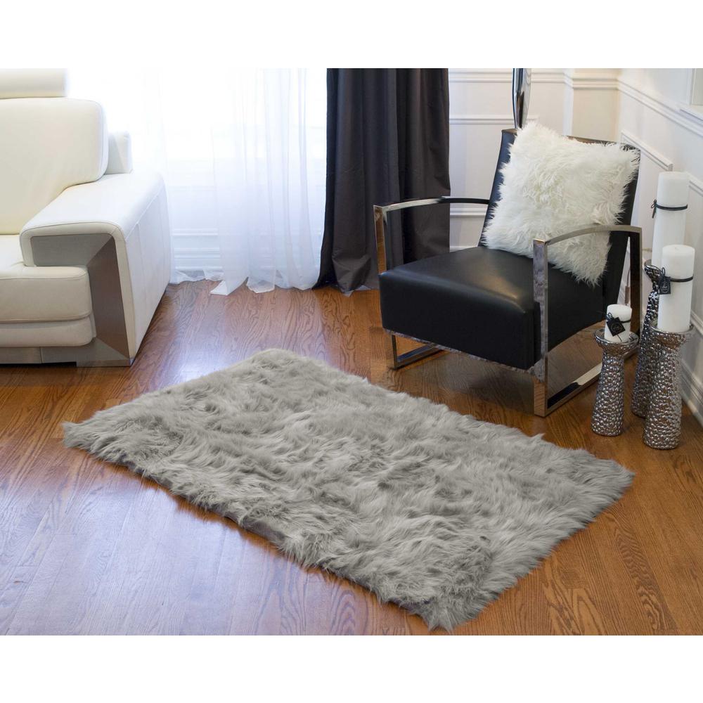 3" x 5" Gray Rectangular Faux Fur - Area Rug - 317170. Picture 3