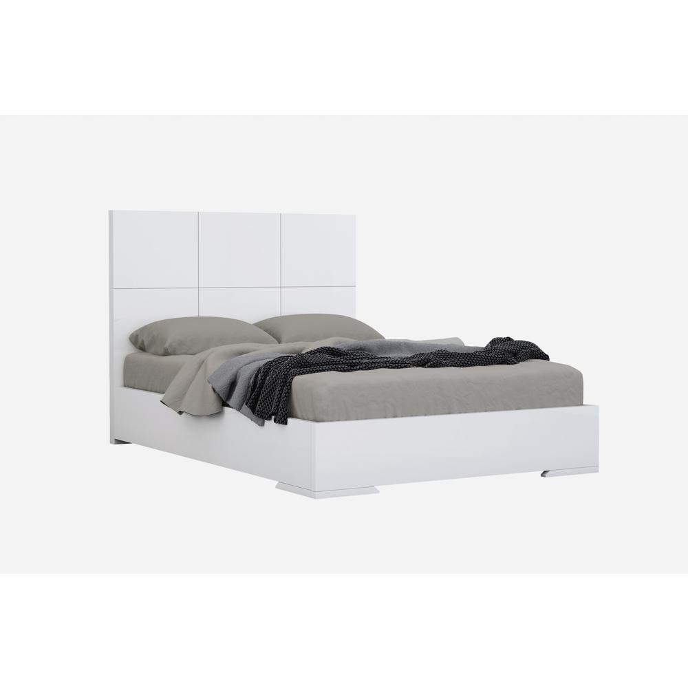 81" X 85" X 48" White Stainless Steel King Bed - 320670. Picture 1