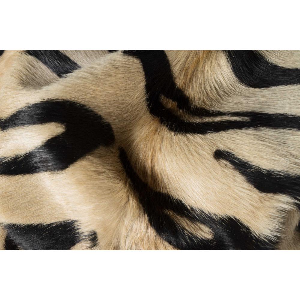 72" x 84" Tiger Black on Natural Cowhide  Rug - 332285. Picture 2