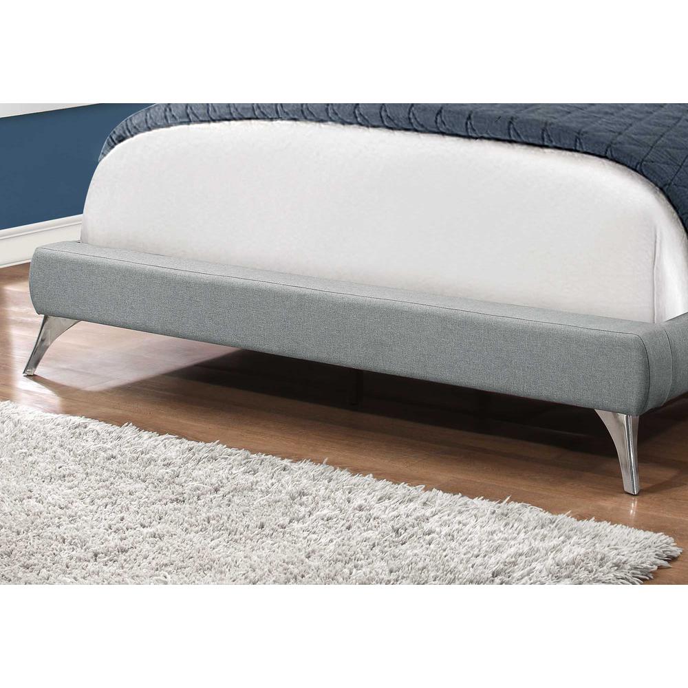 70.25" x 87.25" x 47.25" Grey Foam Solid Wood Linen Queen Size Bed. Picture 2