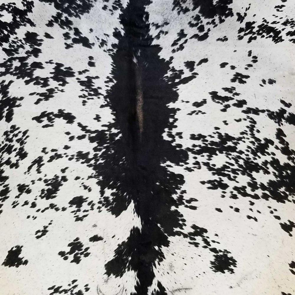 6 Ft Black and White Brindled Cowhide Rug - 334415. Picture 5