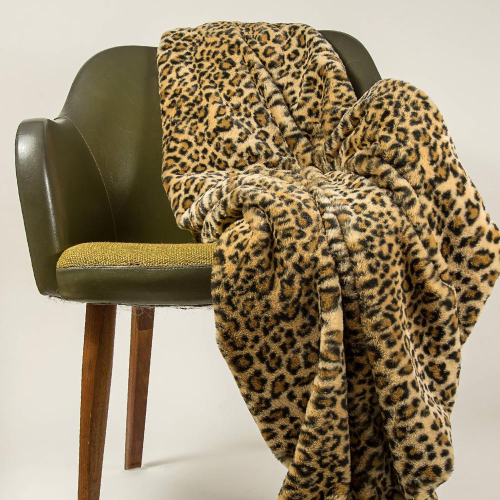 50" x 60" Burke Leopard Fur   Throw - 354555. Picture 4