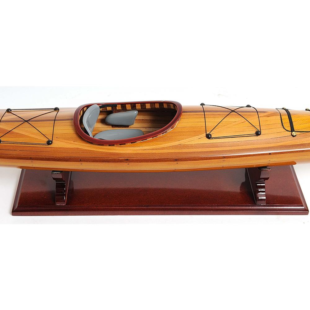 Rich Cedar Kayak Model Sculpture - 364270. Picture 2