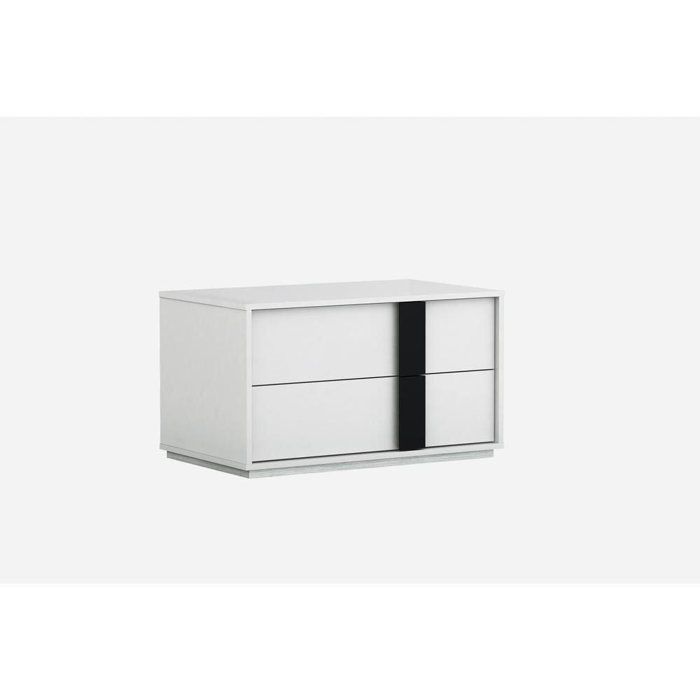 31" X 19" X 18" White Nightstand - 370749. Picture 1