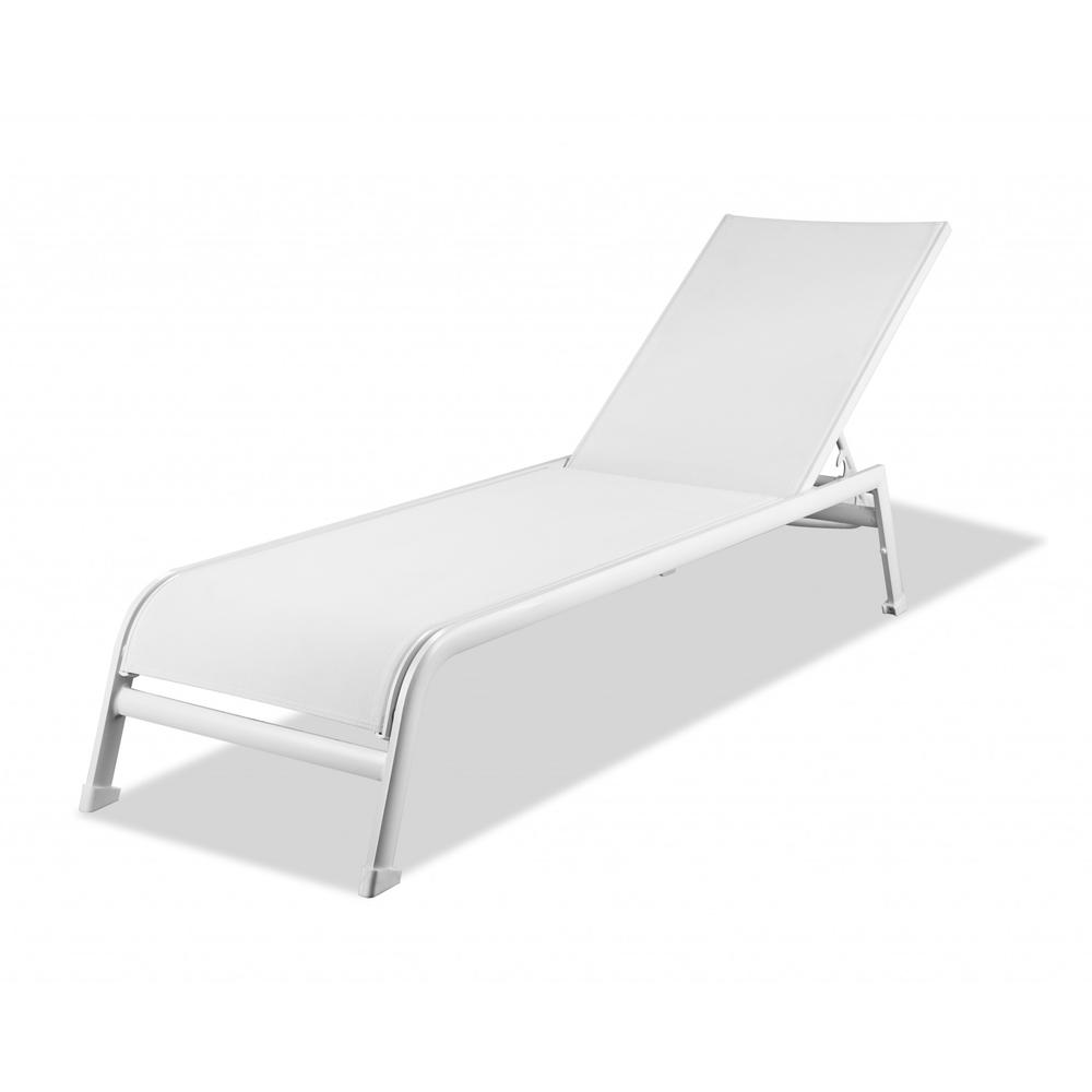 Set of 2 White Aluminum Chaise Lounges - 372158. Picture 1