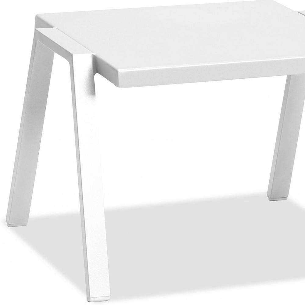 22 X 18 X 16 White Aluminum Side Table. Picture 4