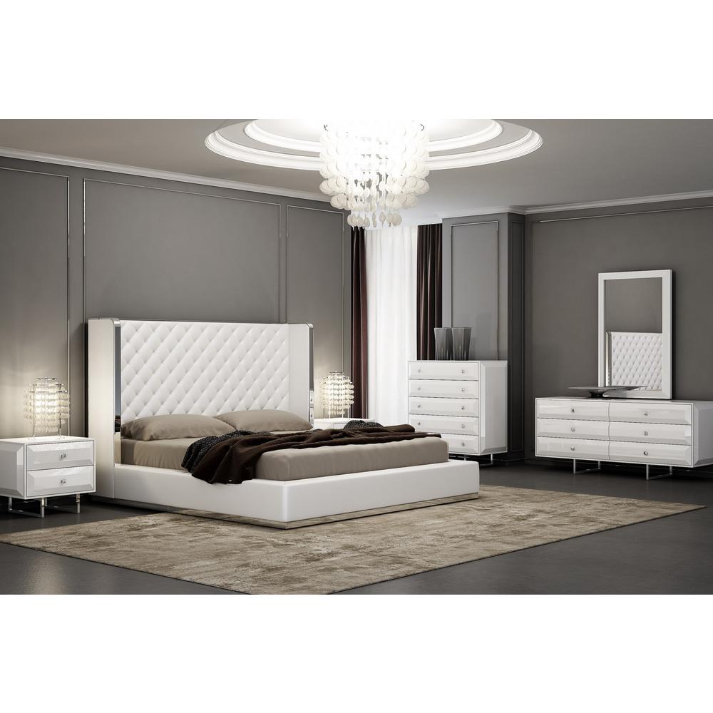 60" X 91" X 91" White Faux Leather Bed King - 374144. Picture 2