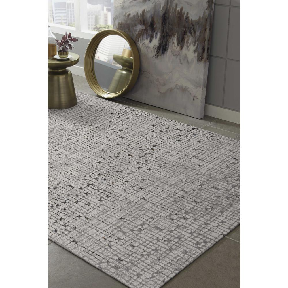 5' x 8' Grey Mosaic Indoor Area Rug - 374795. Picture 1