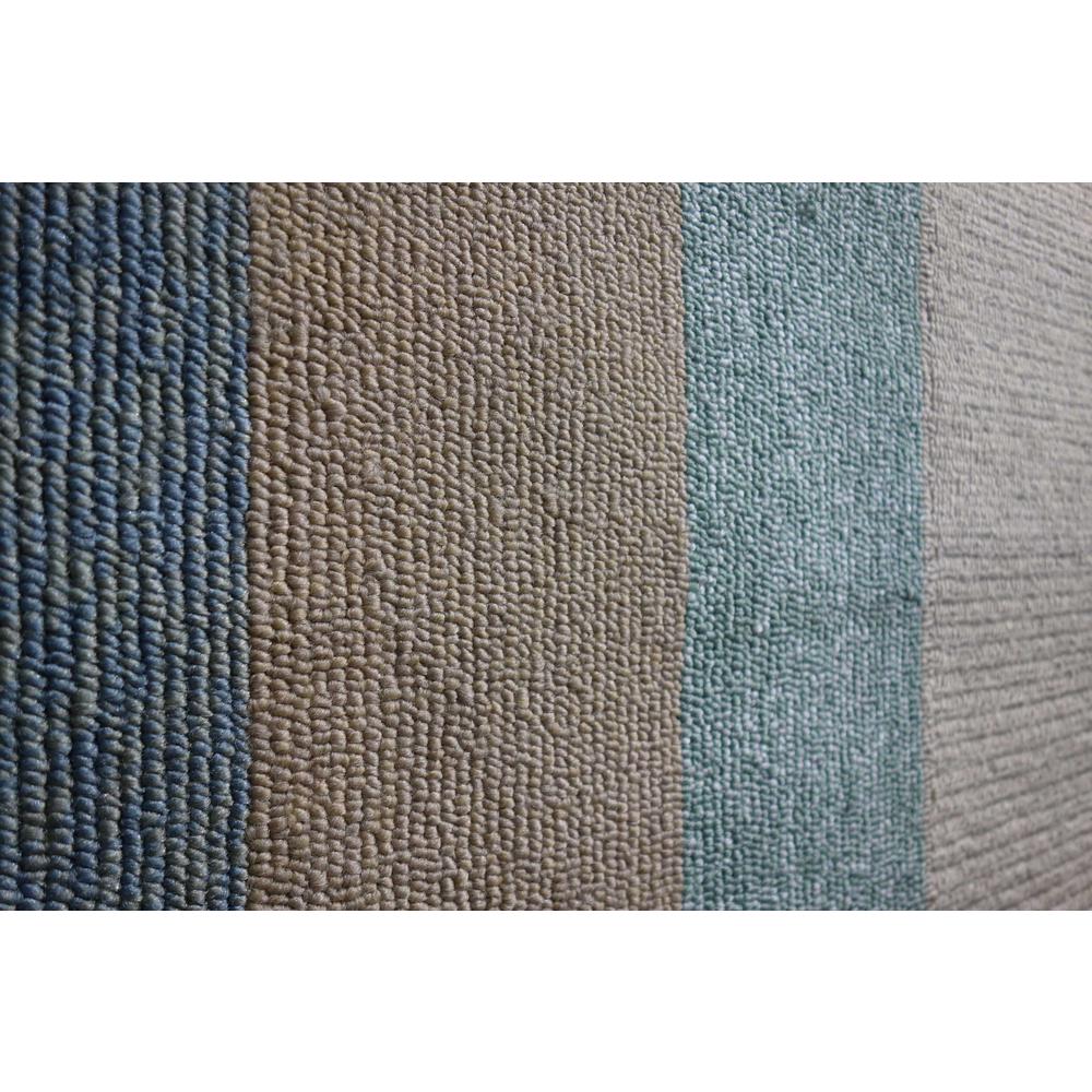 8'x11' Spa Blue Beige Hand Hooked UV Treated Bordered Indoor Outdoor Area Rug - 374956. Picture 5