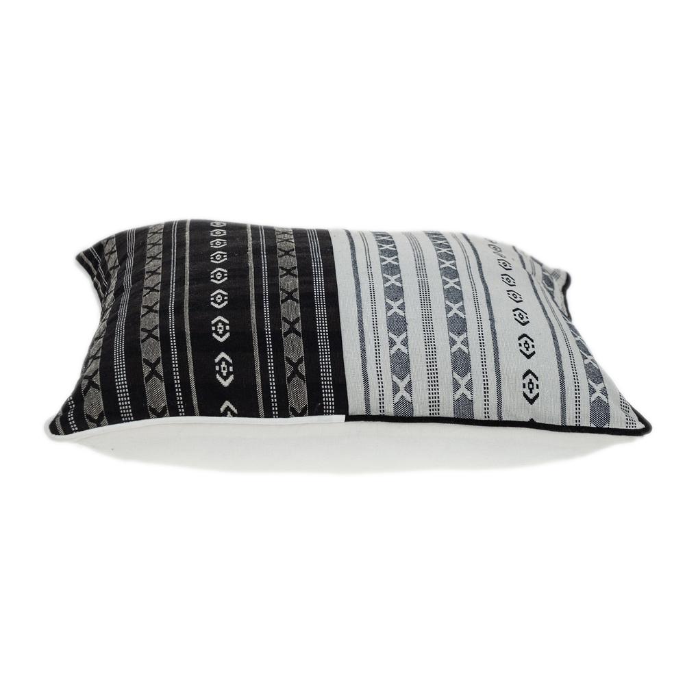 Black and White Abstract Accent Pillow - 383121. Picture 3