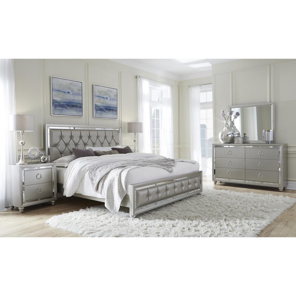 Silver Champagne Tone Queen Bed  Padded Headboard  Padded Footboard  Mirror Trim Accents - 383836. Picture 3