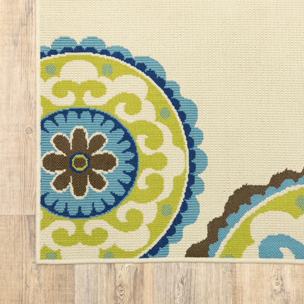 8' Ivory Indigo and Lime Medallion Disc Indoor Outdoor Runner Rug - 384322. Picture 3