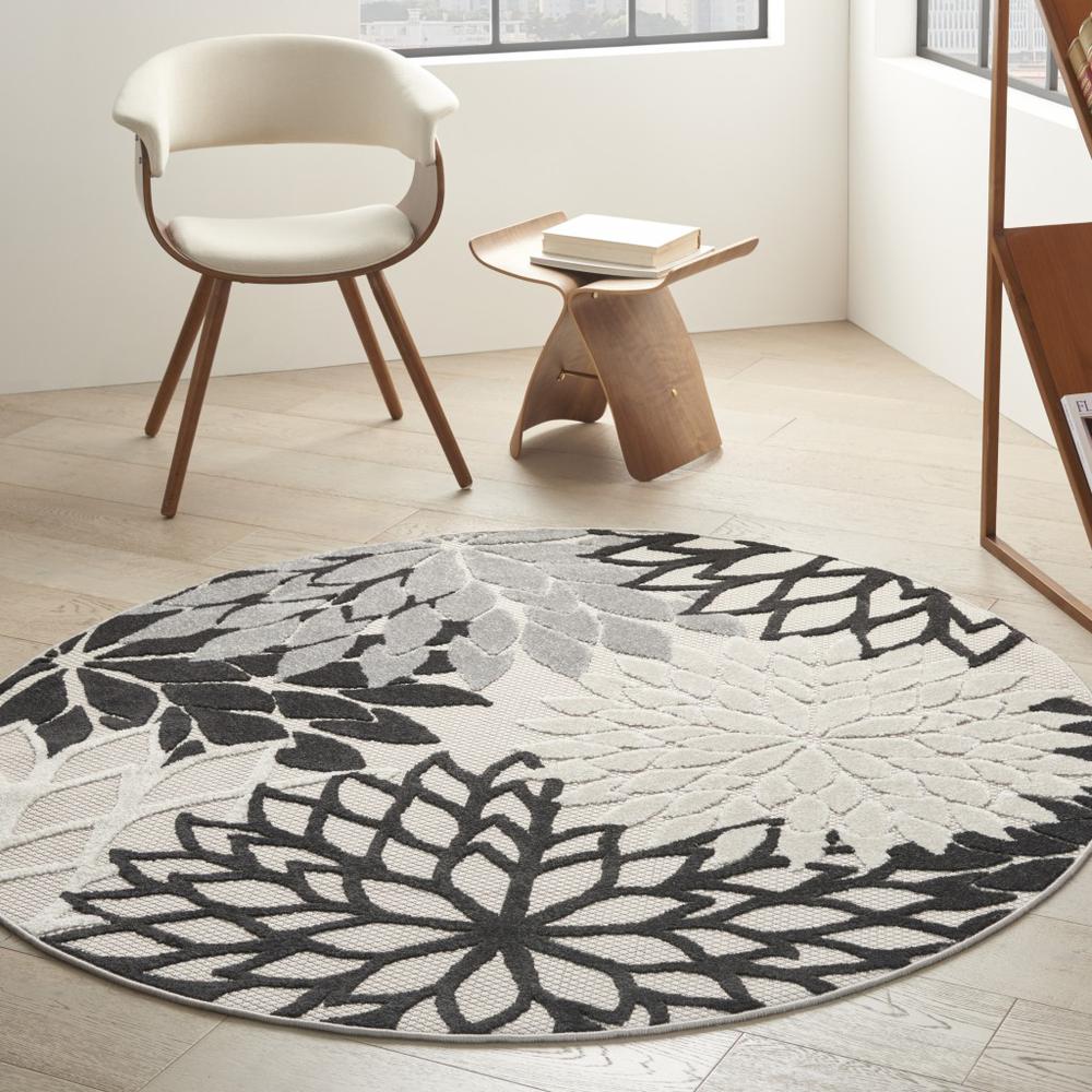 4’ Round Black Gray White Indoor Outdoor Area Rug - 384598. Picture 2