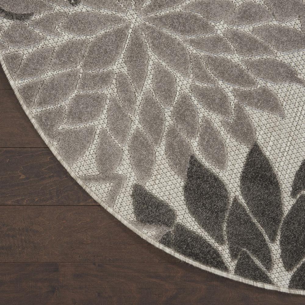 4’ Round Silver and Gray Indoor Outdoor Area Rug - 384699. Picture 2