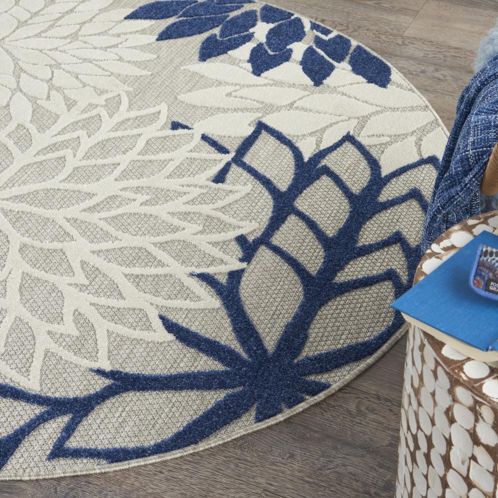4’ Round Ivory and Navy Indoor Outdoor Area Rug - 384832. Picture 5