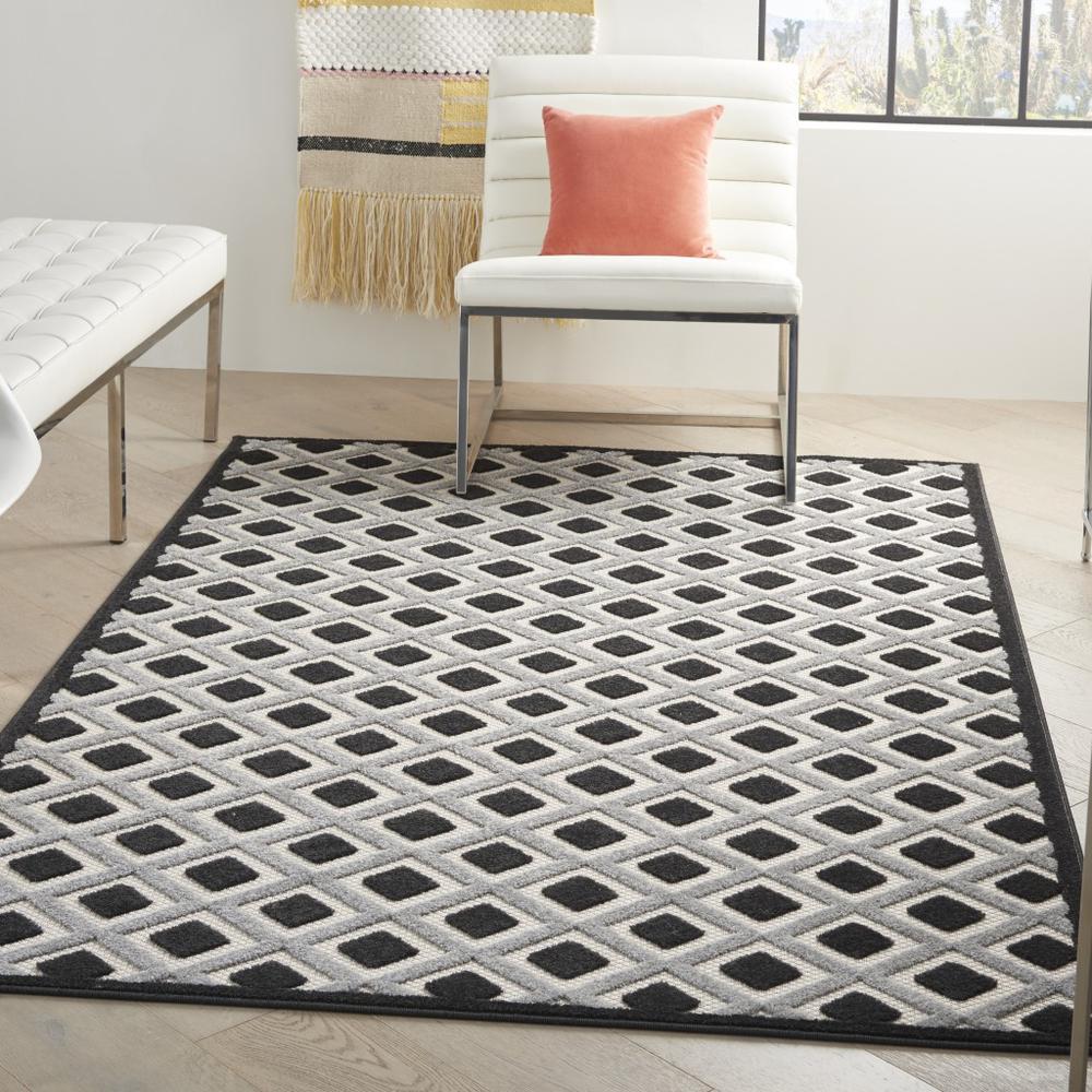 4’ x 6’ Black White Gray Indoor Outdoor Area Rug - 385134. Picture 3