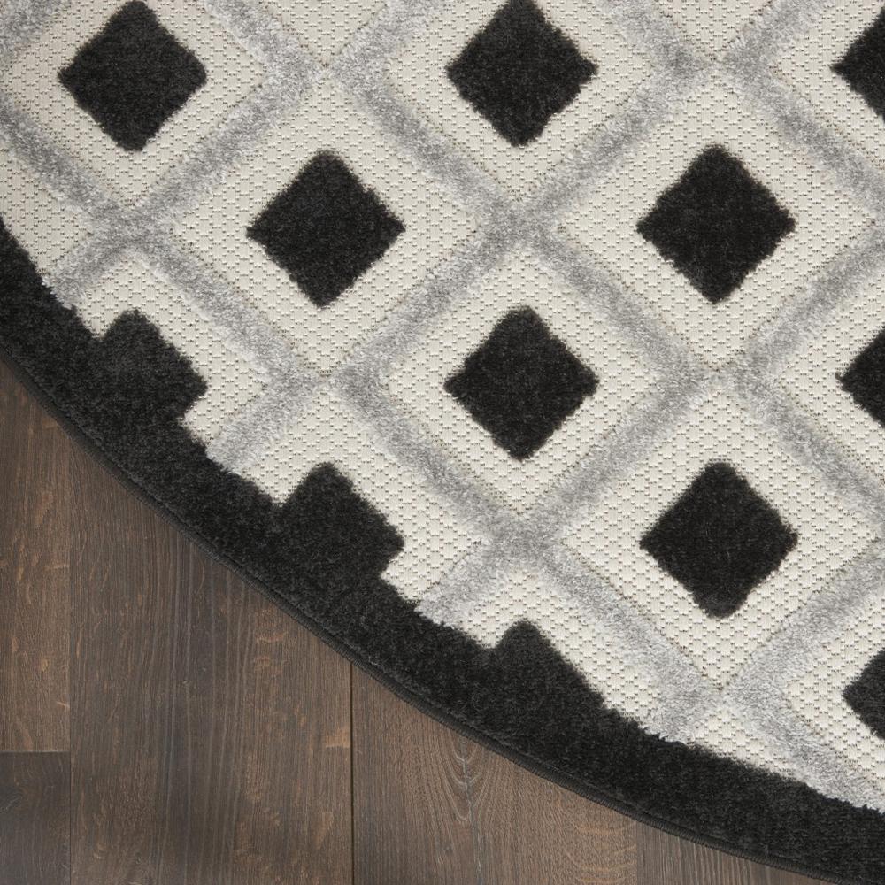 4’ Round Black White Gray Indoor Outdoor Area Rug - 385135. Picture 4
