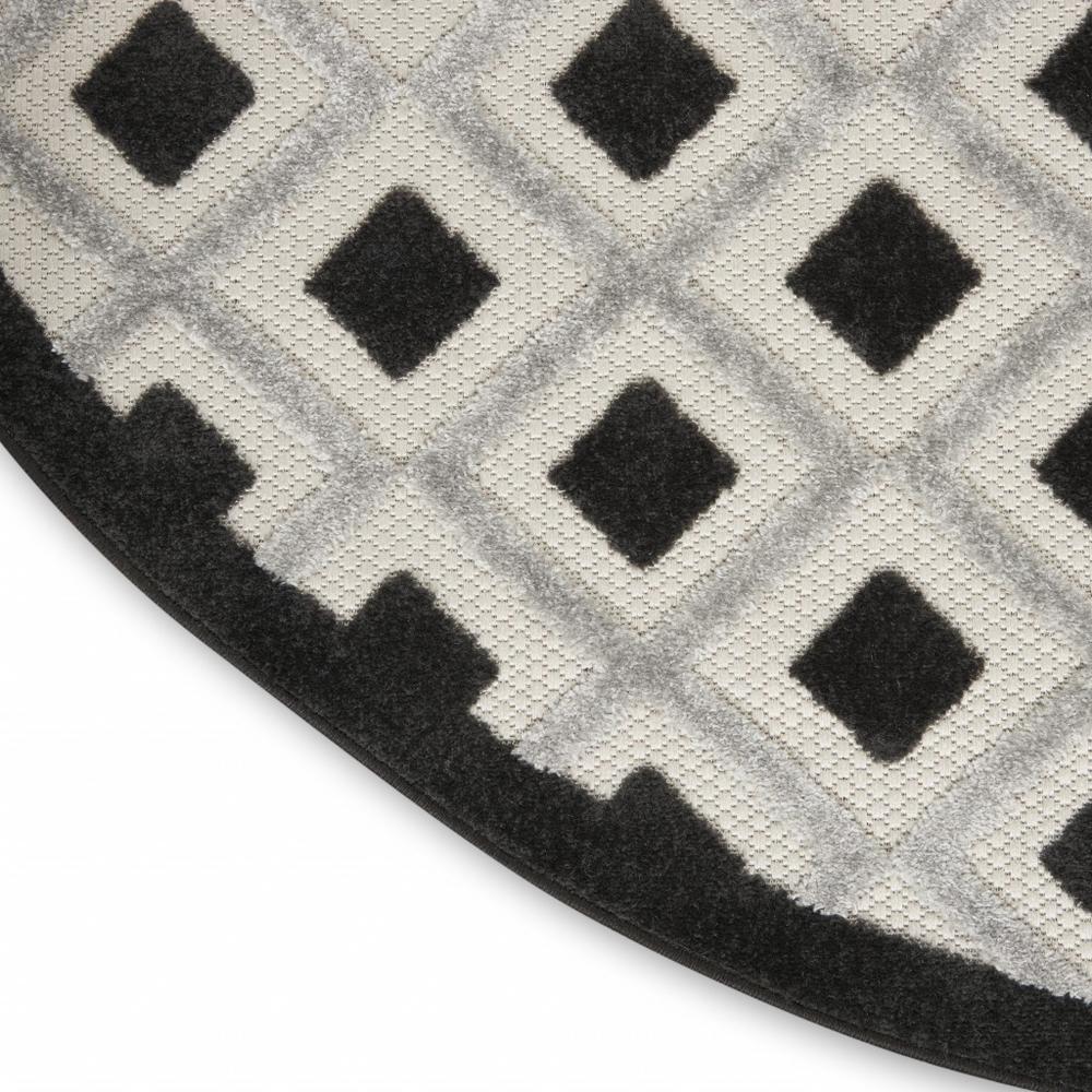 5’ Round Black White Gray Indoor Outdoor Area Rug - 385140. Picture 5
