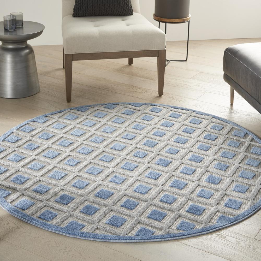 4’ Round Blue and Gray Indoor Outdoor Area Rug - 385150. Picture 2
