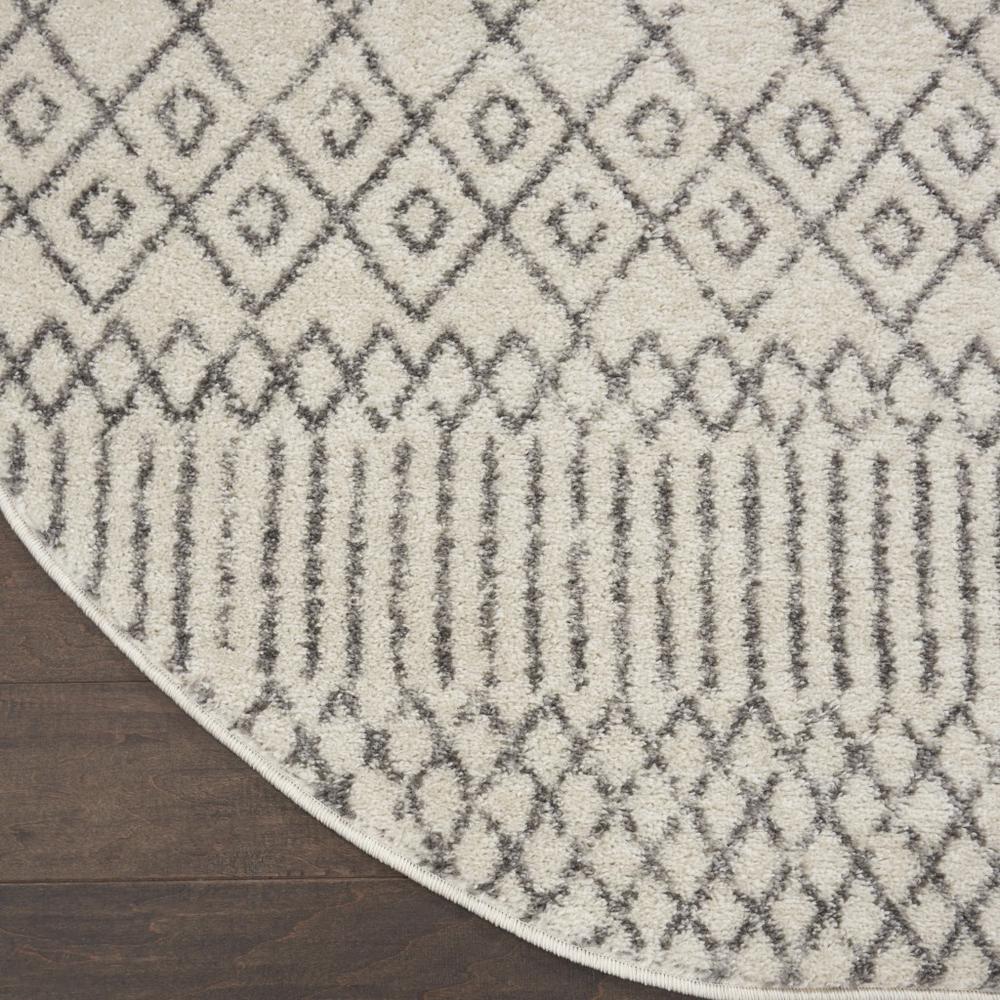 5’ Round Ivory and Gray Geometric Area Rug Ivory/Grey. Picture 4