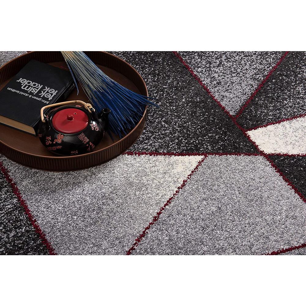 4’ x 6’ Gray and Red Prism Pattern Area Rug Grey Red. Picture 5