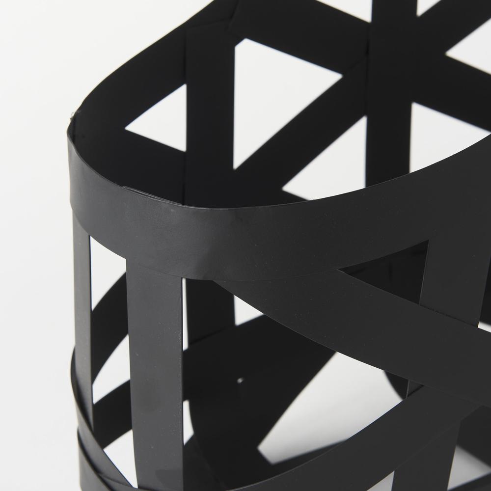 Set of Two Black Geometric Metal Baskets. Picture 6