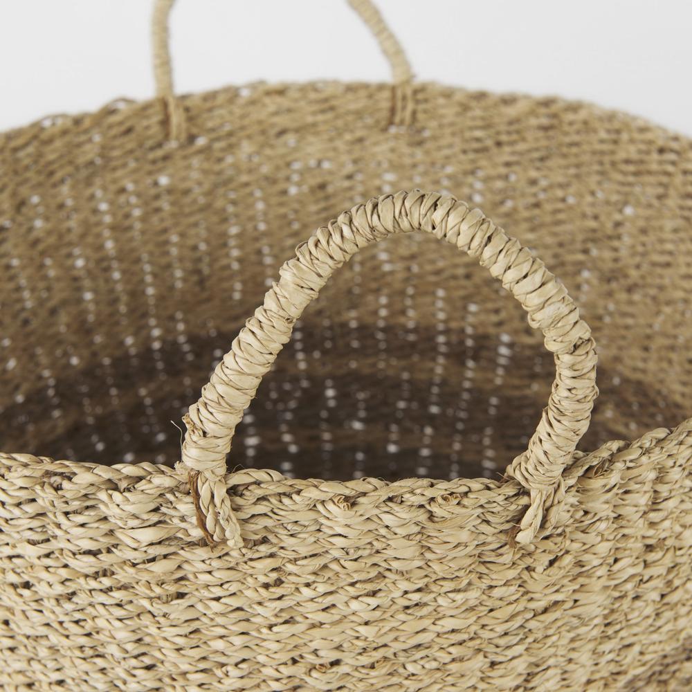 Set of Two Detailed Wicker Storage Baskets. Picture 4