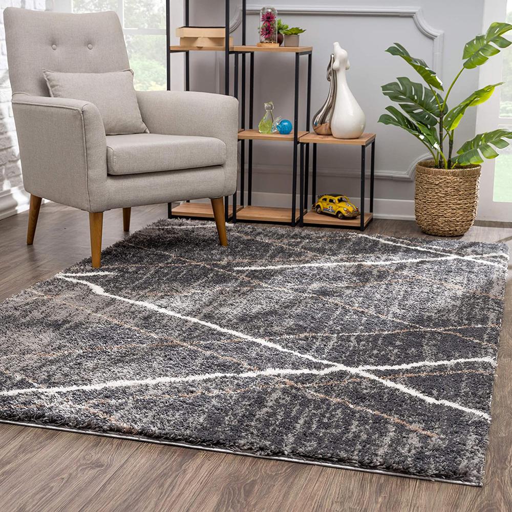 7’ x 9’ Gray Modern Distressed Lines Area Rug Grey. The main picture.