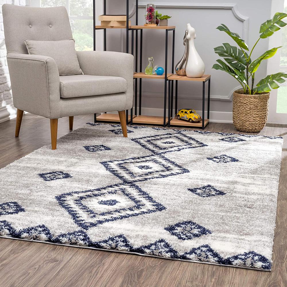 4’ x 6’ Gray and Navy Boho Chic Area Rug Grey. Picture 1