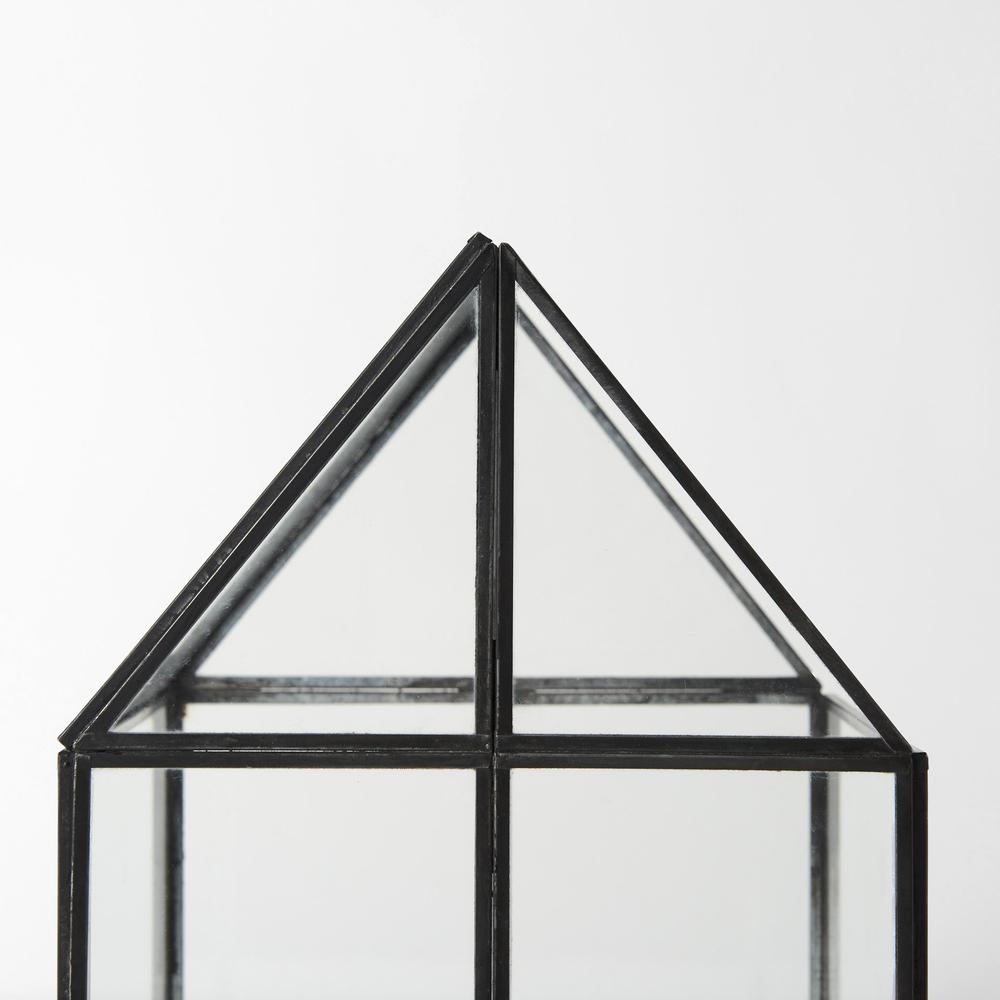 House Shaped Glass Terrarium. Picture 8