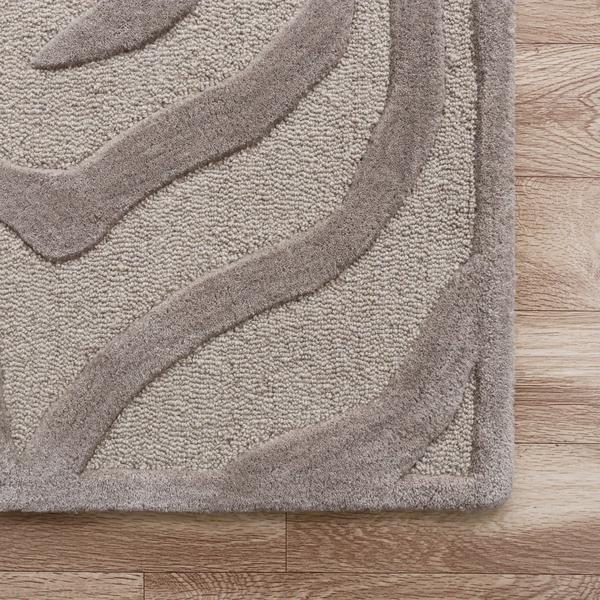 8’ x 10' Taupe Zebra Pattern Area Rug Taupe/Gray. Picture 3