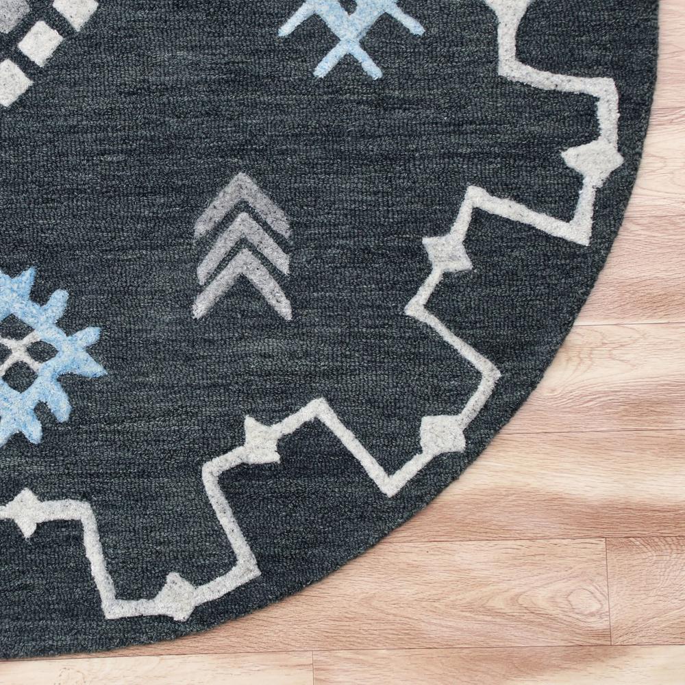 5’ Round Charcoal Geometric Border Area Rug Charcoal. Picture 4