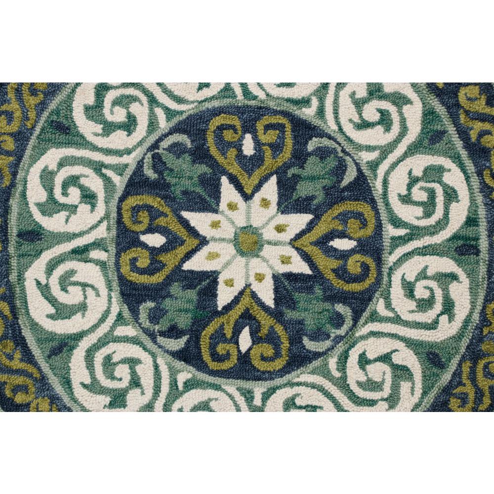 5’ Round Blue and Green Ornate Medallion Area Rug Multi. Picture 2