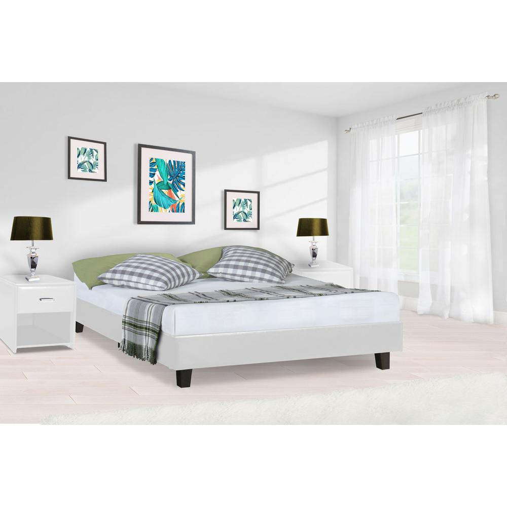 White Platform Queen Bed. Picture 7