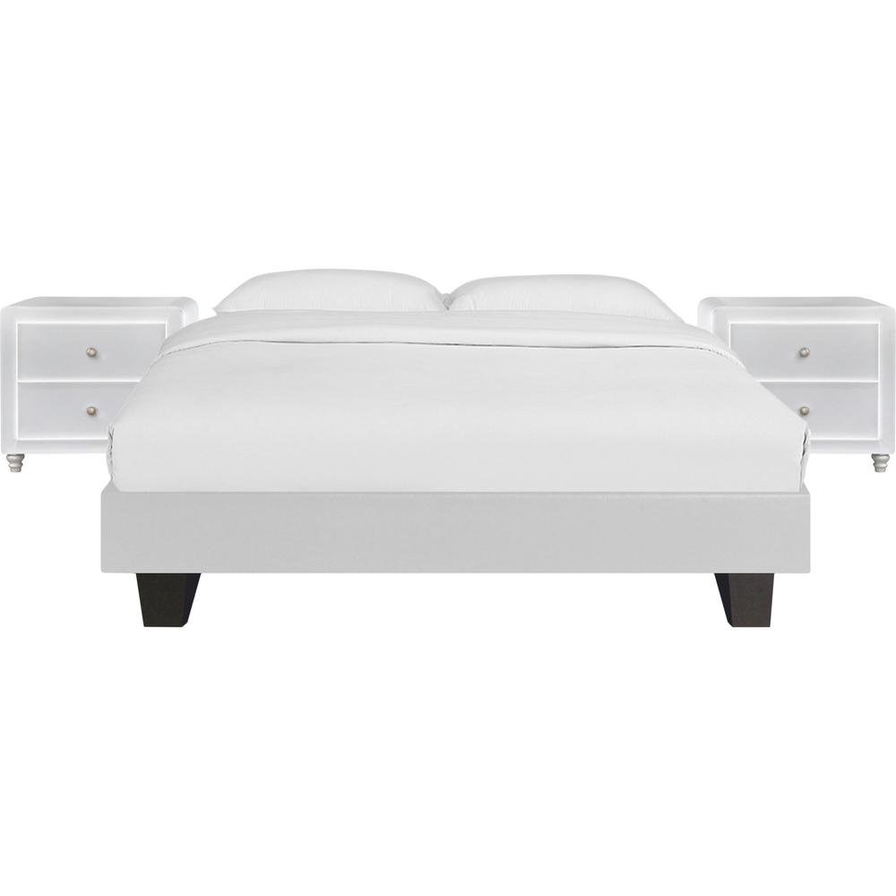 White Platform Queen Bed with Two Nightstands. Picture 5